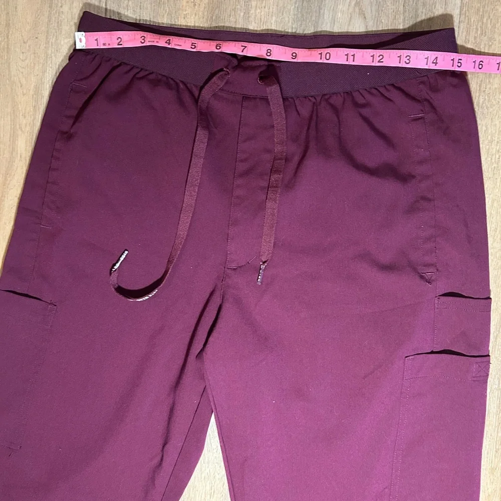 ROTH Women’s workwear collection drawstring cargo Scrub Wine Pants Size Medium